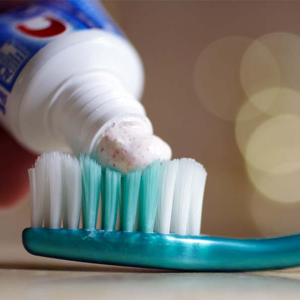 La brosse à dent limite les infections