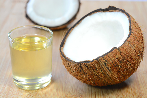 Quelles huiles de noix de coco pour la fabrication de savon maison ?