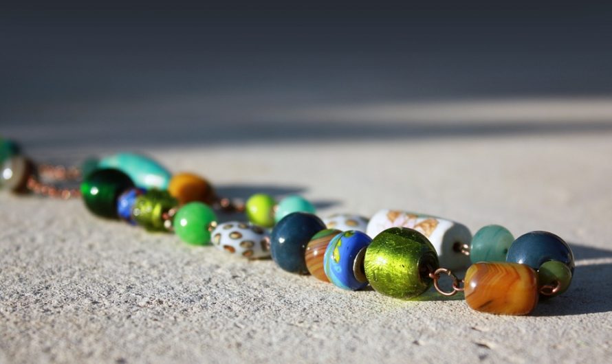 Bijoux faits en perles : comment choisir le modèle ?