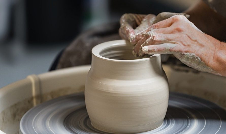 Atelier céramique, un loisir artistique bon pour les enfants